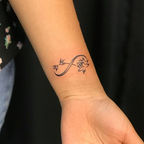 29 Superb Infinity Tattoo Designs | Infinity tattoos, Infinity tattoo on  wrist, Infinity tattoo designs